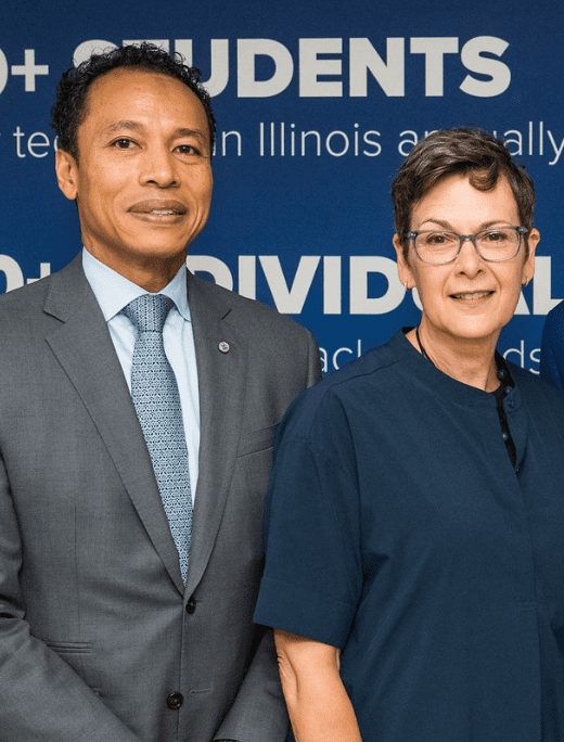 590 CEOs in corporate, philanthropic, and nonprofit organizations